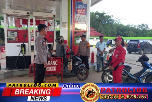 Jajaran Polsek Tanjung Raya Memberikan Himbauan Kepada Pemilik Dan Petugas SPBU Di Desa Brabasan